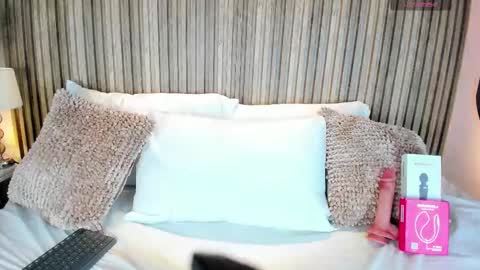 Snapshot of sofiadanss chatting on October 1, 11:48 am Sofia online show from October 1, 11:48 am