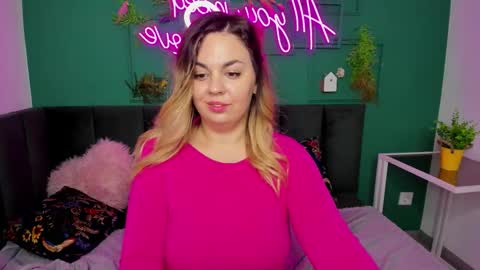 sofiafabulous online show from March 12, 2:36 am