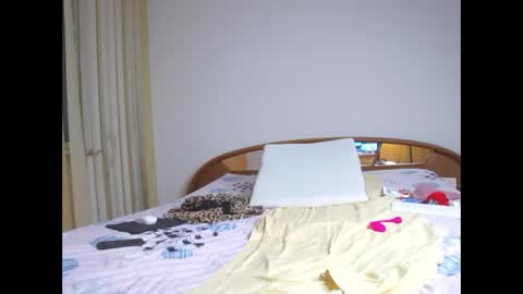 SofiaHanson online show from December 8, 3:43 am