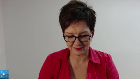 Sofie Velvet online show from October 16, 4:09 pm