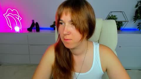 Snapshot of sofii_darling chatting on September 21, 4:27 pm sofii_darling online show from September 21, 4:27 pm