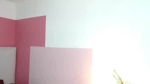 Snapshot of sofii_diaz chatting on December 19, 6:45 pm SOFIA online show from December 19, 6:45 pm