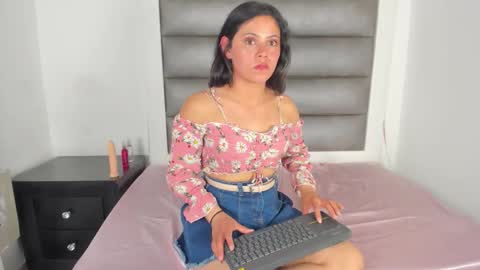 sofii_js online show from September 12, 4:46 am
