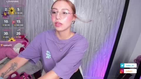 Snapshot of sofiii_03 chatting on September 15, 1:47 am SOFIA online show from September 15, 1:47 am