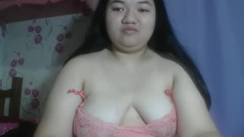 Snapshot of soft_angie chatting on October 8, 2:21 pm Angie online show from October 8, 2:21 pm