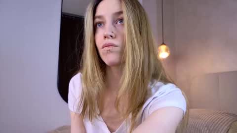 softdreamer_ online show from February 2, 3:11 pm