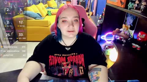 Sofie online show from December 14, 1:06 pm