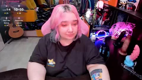 Snapshot of softie_sofy chatting on September 20, 3:27 am Sofie online show from September 20, 3:27 am