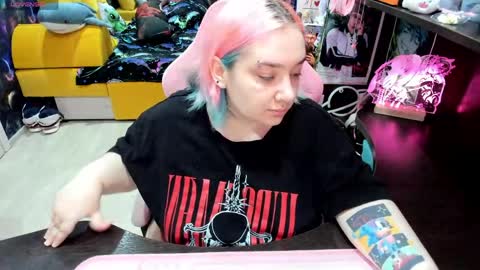 Sofie online show from April 7, 4:14 am