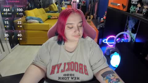 Sofie online show from December 13, 3:11 pm