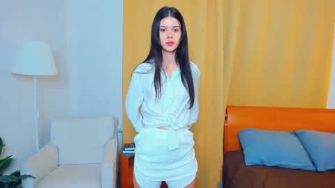 Snapshot of softlyy_bold chatting on October 26, 7:15 am Alice online show from October 26, 7:15 am