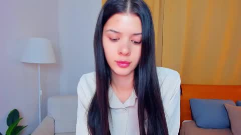 Snapshot of softlyy_bold chatting on October 21, 7:01 am Alice online show from October 21, 7:01 am