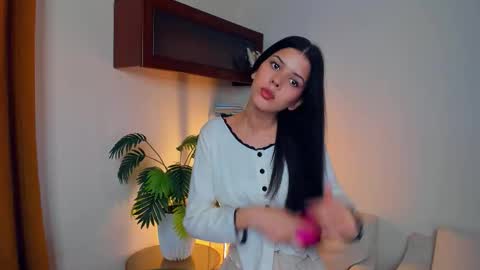 Snapshot of softlyy_bold chatting on October 2, 7:02 am Alice online show from October 2, 7:02 am