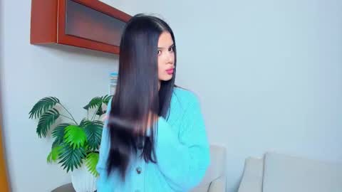 Snapshot of softlyy_bold chatting on October 10, 7:02 am Alice online show from October 10, 7:02 am