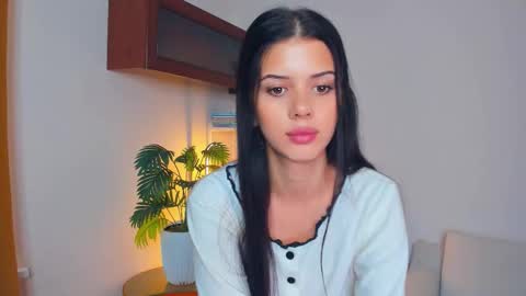 Snapshot of softlyy_bold chatting on September 27, 7:26 am Alice online show from September 27, 7:26 am