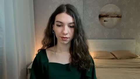 Kelly online show from October 18, 8:17 am