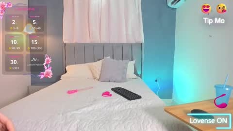 Laura online show from February 28, 5:45 pm