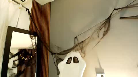 Snapshot of sofy_west chatting on October 16, 2:14 am sofy west online show from October 16, 2:14 am