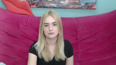 Snapshot of sofysoft chatting on September 28, 5:14 am Sofie online show from September 28, 5:14 am