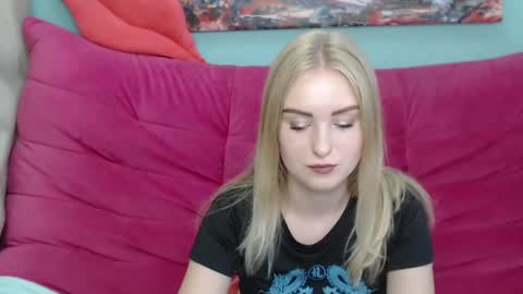 Snapshot of sofysoft chatting on September 21, 5:17 am Sofie online show from September 21, 5:17 am