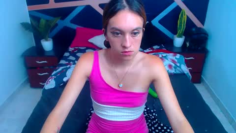 sofyswee online show from September 11, 7:25 pm
