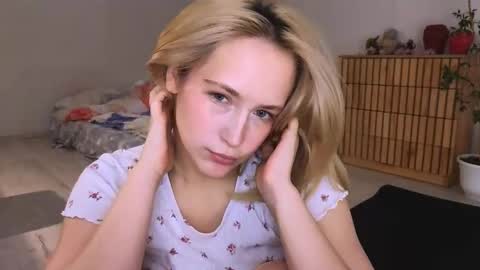 princess online show from November 18, 8:10 pm