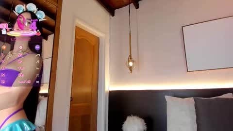 Snapshot of solavelar chatting on October 31, 3:52 am Sol Avelar online show from October 31, 3:52 am