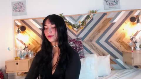 Sol  online show from September 10, 1:44 pm
