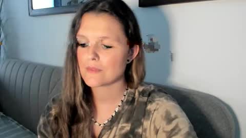 Snapshot of someonesday chatting on October 30, 3:02 pm SomeonesDay online show from October 30, 3:02 pm