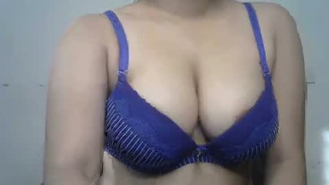 Snapshot of sonali_sweet chatting on January 28, 3:36 am Sonali online show from January 28, 3:36 am