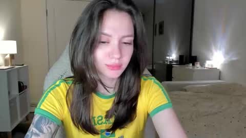 Snapshot of sonia_moon_ chatting on October 24, 3:02 am sonia_moon_ online show from October 24, 3:02 am