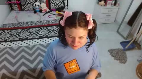 Snapshot of sonialatin69 chatting on October 7, 12:53 pm sonialatin69 online show from October 7, 12:53 pm