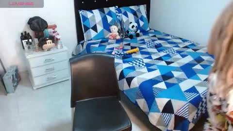 Snapshot of sonialatin69 chatting on October 1, 4:23 pm sonialatin69 online show from October 1, 4:23 pm