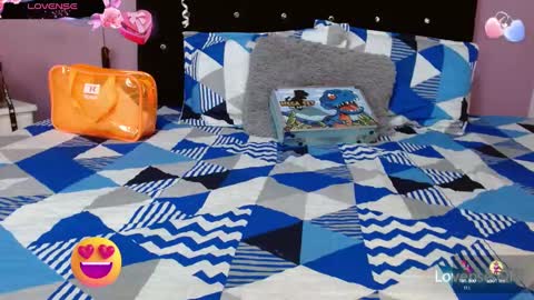 Snapshot of sonialatin69 chatting on February 14, 1:40 pm sonialatin69 online show from February 14, 1:40 pm