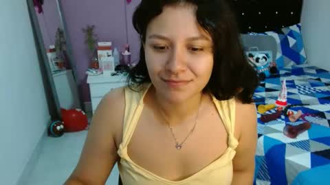 Snapshot of sonialatin69 chatting on March 5, 12:22 pm sonialatin69 online show from March 5, 12:22 pm