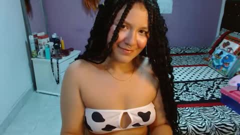 Snapshot of sonialatin69 chatting on January 7, 10:41 pm sonialatin69 online show from January 7, 10:41 pm