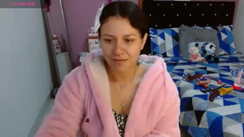 Snapshot of sonialatin69 chatting on March 7, 2:23 pm sonialatin69 online show from March 7, 2:23 pm