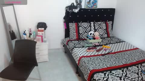 Snapshot of sonialatin69 chatting on October 20, 12:30 pm sonialatin69 online show from October 20, 12:30 pm