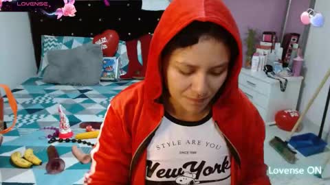 Snapshot of sonialatin69 chatting on February 21, 1:00 pm sonialatin69 online show from February 21, 1:00 pm