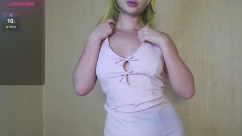 sonyablade777 online show from September 22, 10:46 am