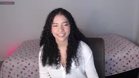 Snapshot of sophi_baby chatting on October 22, 4:28 am Sophi baby online show from October 22, 4:28 am