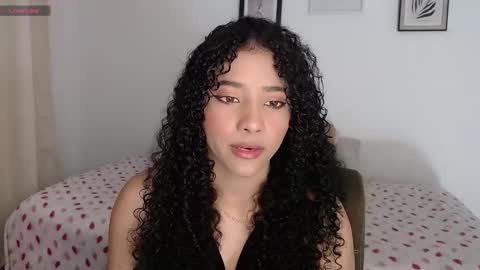 Snapshot of sophi_baby chatting on October 23, 6:08 am Sophi baby online show from October 23, 6:08 am