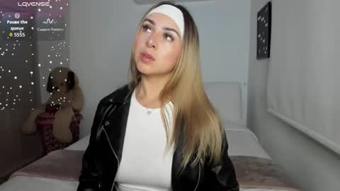 Snapshot of sophi_moreno chatting on October 13, 11:07 pm Sofi online show from October 13, 11:07 pm