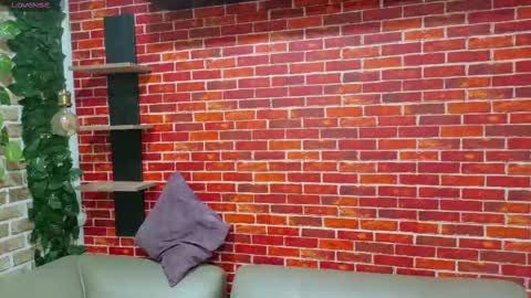 Snapshot of sophi_thaylorr chatting on September 17, 1:09 pm Sophi Thaylorr online show from September 17, 1:09 pm