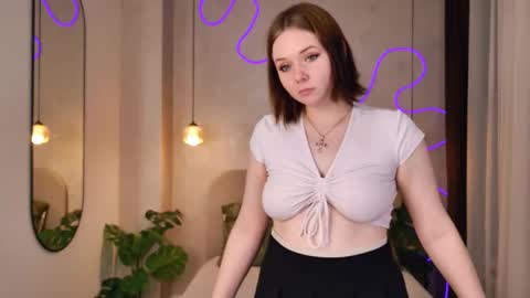 Sophie online show from October 6, 3:29 pm