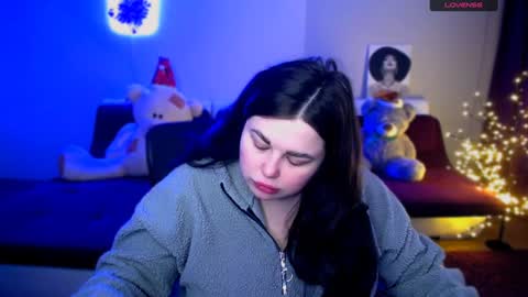 sophia__olsen online show from December 7, 7:05 am