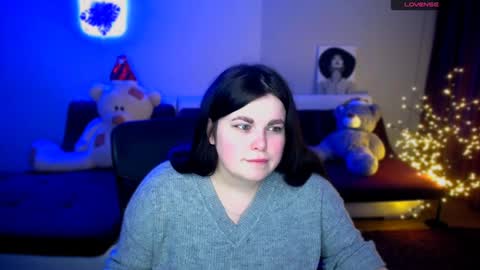 sophia__olsen online show from December 3, 7:52 am
