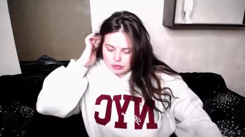 Snapshot of sophia__olsen chatting on October 24, 8:10 am sophia__olsen online show from October 24, 8:10 am