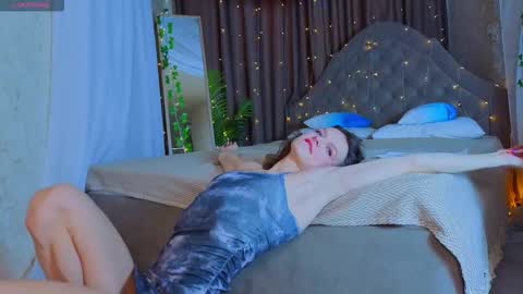 Sophia online show from October 11, 1:54 am