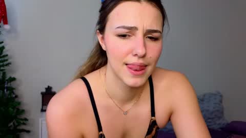 Snapshot of sophia_euphoria chatting on February 3, 6:56 am Sophia online show from February 3, 6:56 am